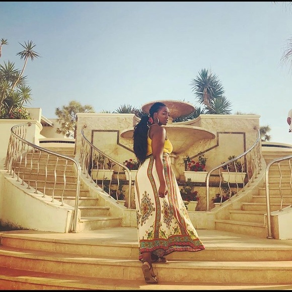 Meet Your Poshtista ✨✨ - Picture 3 of 4